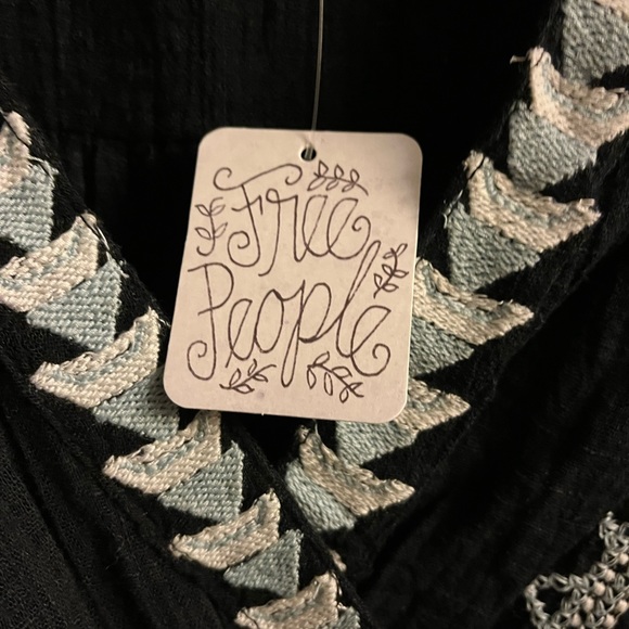 Saffron embroidered tunic in black.Free people.NWT - Picture 5 of 11